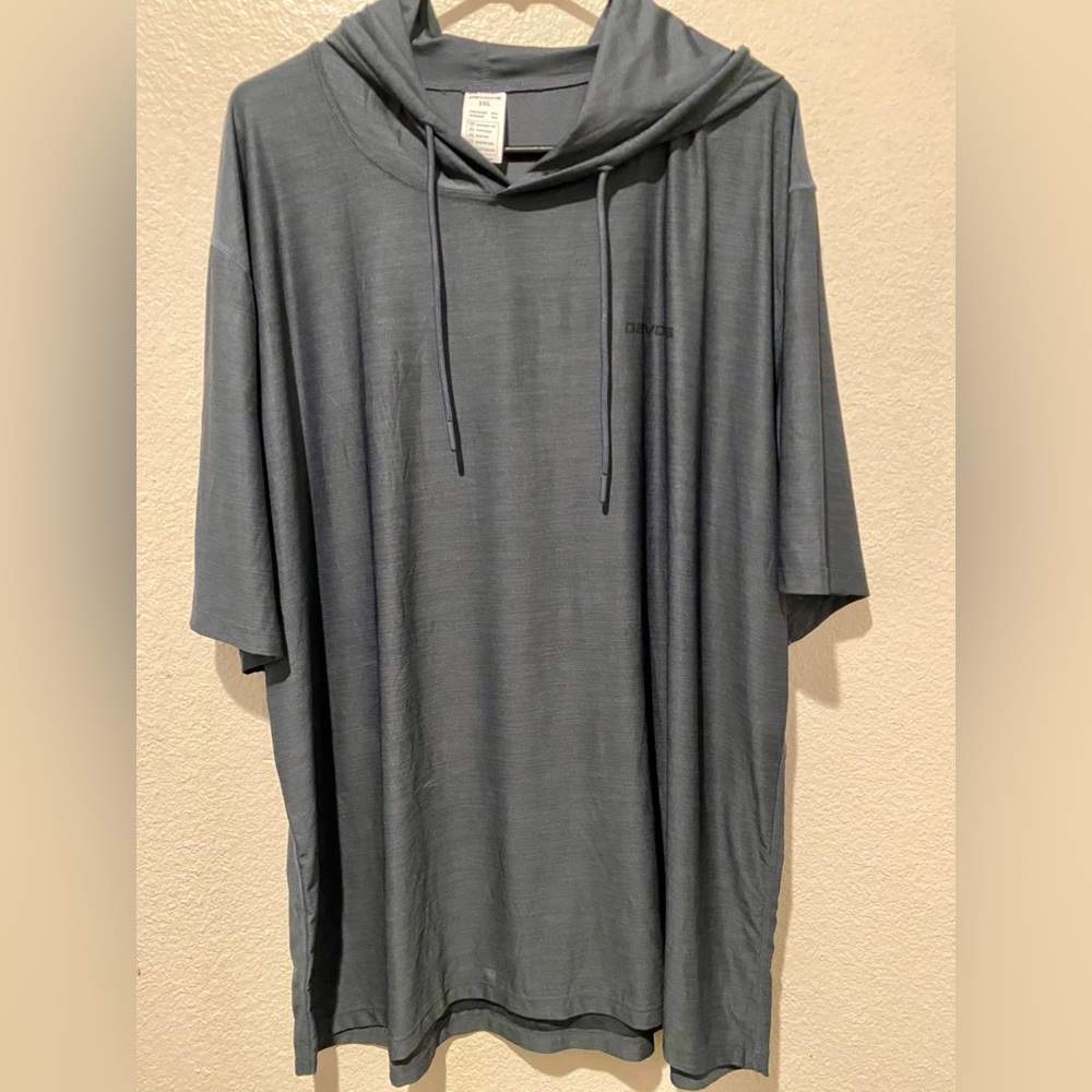 DEVOPS  Hooded Short-Sleeve Tee in Charcoal NWOT